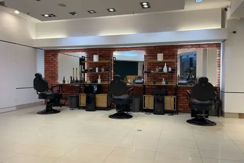 Stanowiska w salonie Askana